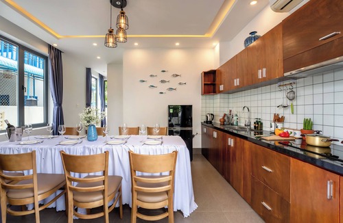 Cam An House | Private Beachfront House 5BRs - An Bang Beach