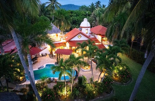 Platanitos House | Private Beachfront Villa, Pool, Jacuzzi & Meals