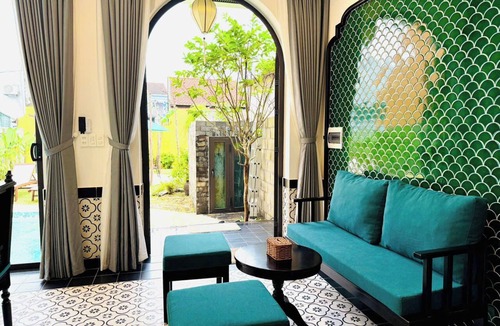 Cam Pho Villa | Private Pool/3 BRs/Town