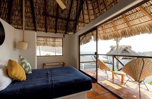 Puerto Escondido Villa | Private Pool, Chic, Step’s from beach in beautiful Puerto Escondido - WiFi, AC