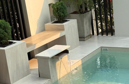 Kamphaeng Phet Apartment | Private pool villa