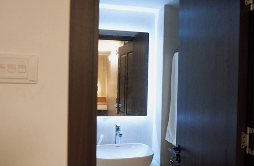 Old Quarter House | Private saving room for a solo traveller in Hanoi