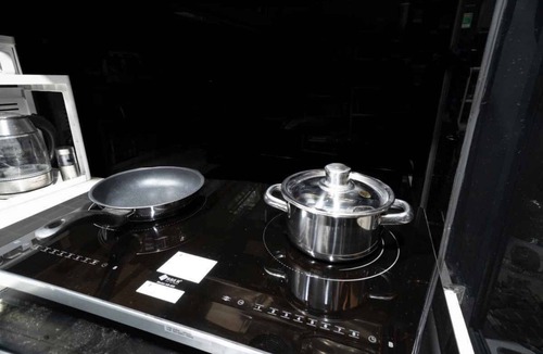 Truc Bach House | PrivateRoom*SharedLivingRoom&Kitchen*Graceful*Economical*Center*OldTown