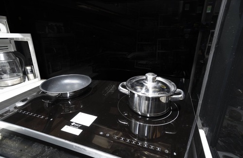 Truc Bach House | PrivateRoom*SharedLivingRoom&Kitchen*Elegant*Economical*Center*OldTown