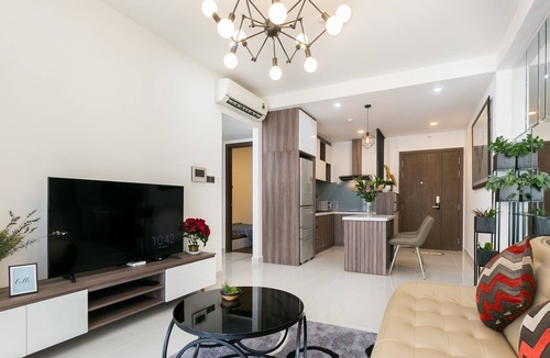 Bach Dang Riverside Apartment | QLee luxHOME – Elegant 2br apt with free Gym & Pool