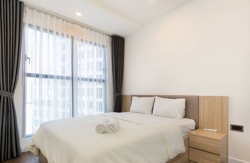 Bach Dang Riverside Apartment | QLee luxHOME – Minimalist 2br apt with free Gym&Pool