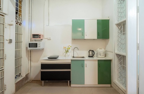 Hang Bo House | Quiet Family 6BR Home/Large Balcony/Street View/5' to Train St/Free Laundry