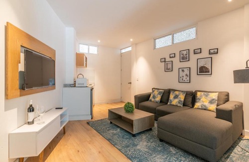Tlalpan Hotel | Quiet Stylish Studio, Smart TV, Six Flags 1k