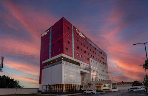 Baja California Hotel | Ramada Encore by Wyndham Guadalajara Aeropuerto