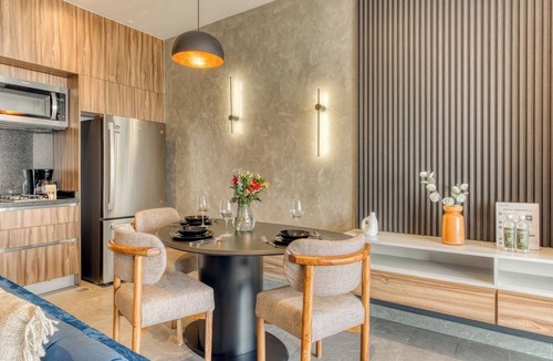 Cuauhtemoc Apartment | Reforma Studio · Pool, Gym & Revolución Views