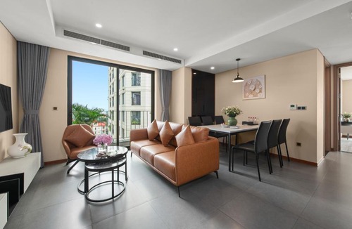 Mang Yang Apartment | Regal Residences Tay Ho