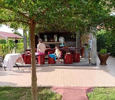 Saraphi Hotel | Relax Garden House