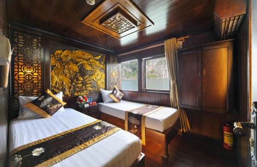 Bai Chay Boat Rental | Renea Cruises Halong