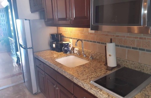 Centro Resort | Resort with 1 bedroom and AC in charming Cabo San Lucas