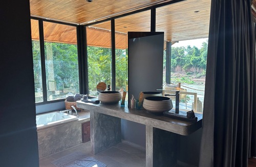 Luang Prabang House | River Suite with private garden