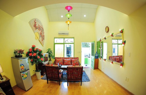 Hang Dao Apartment | Rose' home - truly Hanoian home in Old Qualter