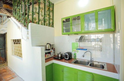 Hang Dao Apartment | Rose' home - truly Hanoian home in Old Qualter
