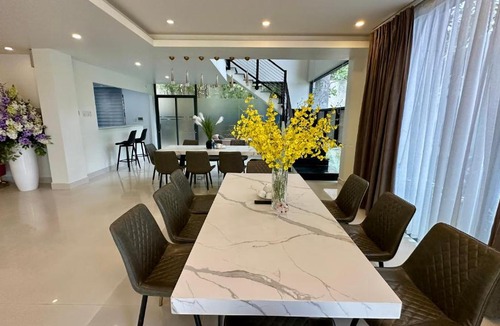Duong Dong Villa | Rosso Sky Villa 9 Bedroom