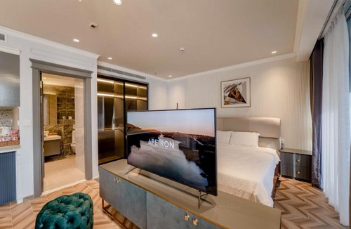 District 3 Villa | Royal Center Suites