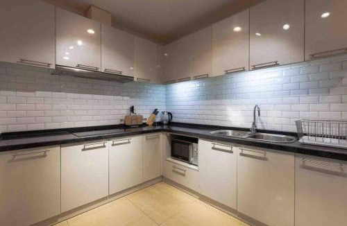 Thanh Xuan Apartment | Royal City 2BR Apartment - Pool & Near Mega Mall