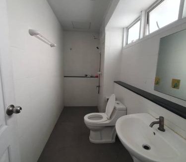 Phraek Sa Mai Hostel | Royal Himalayan Hostel
