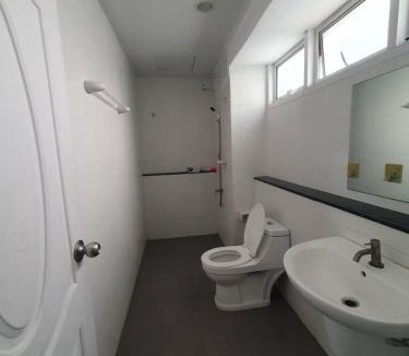 Phraek Sa Mai Hostel | Royal Himalayan Hostel