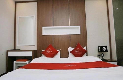 Yen Phu Hotel | Royal Hotel 60 Nghi Tàm by Bay Luxury