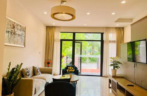 Ha Long House | Royal Lotus Hạ Long Resort & Villas
