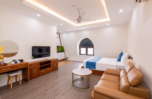 Tu Liem Hotel | Royal Louis Hotel
