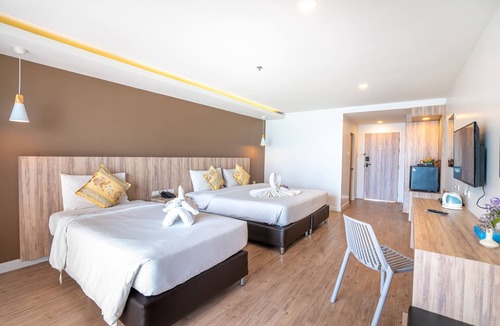 Ban Chang Hotel | Royal Phala Cliff Beach Resort and Spa