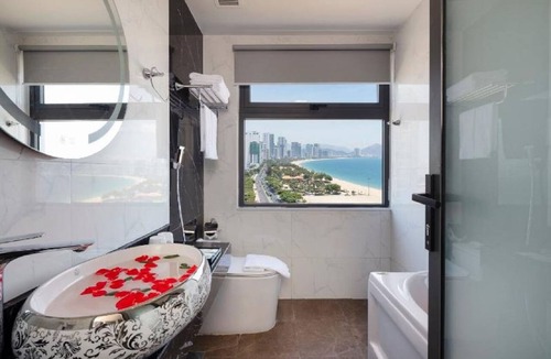 Tran Phu Beach Hotel | Ruby Luxury Hotel