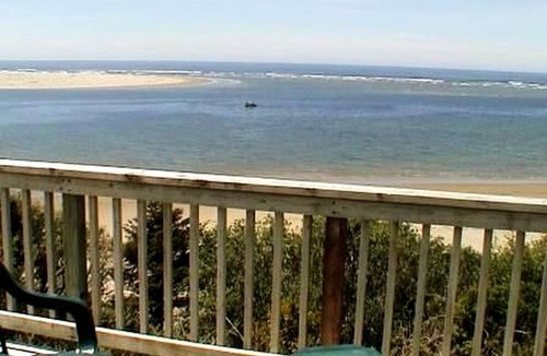 Netarts Cottage | Rustic Oceanfront Cottage Rental on Netarts Bay near Tillamook
