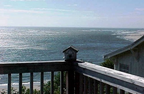 Netarts Cottage | Rustic Oceanfront Cottage Rental on Netarts Bay near Tillamook
