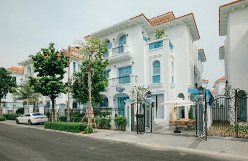 Bai Chay Villa | S Villa Ha Long - City Center & Near Beach - 4BR Private Villa with Pool, Jacuzzi, Sauna, Karaoke