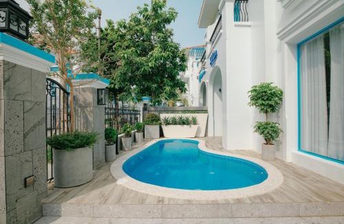 Bai Chay Villa | S Villa Ha Long - City Center & Near Beach - 4BR Private Villa with Pool, Jacuzzi, Sauna, Karaoke