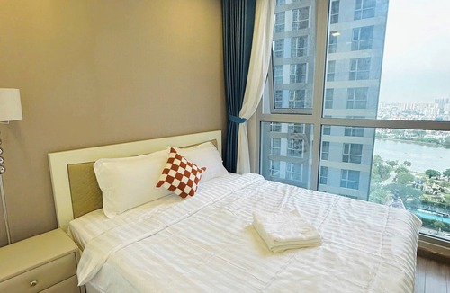 Binh Tan Apartment | Saigon River View Apartment in Vinhomes Central Park 7