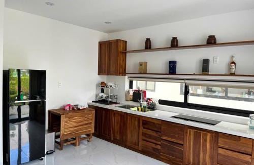 Long Hai Villa | Saint Simeon Resort in Long Hải- Biệt thự biển 3 phòng ngủ - sát biển - hồ bơi - BBQ