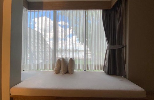 Sai Noi Hotel | Saksiam Valley