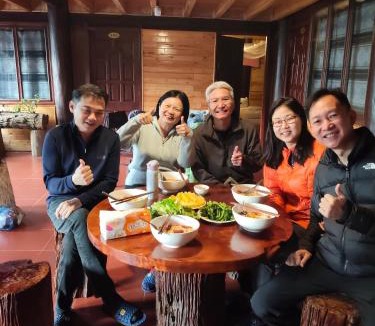 Hau Thao Bed & Breakfast | SaPa Hmong Streamside Homestay