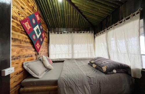 Sa Pa House | Sapa Local Guide Homestay Trek 2 Days 1 Night or Multi-Day Trekking
