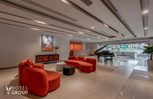 Phu Nhuan Hotel | SAZI Parlia Hotel - Free Nails HairWash n Airport