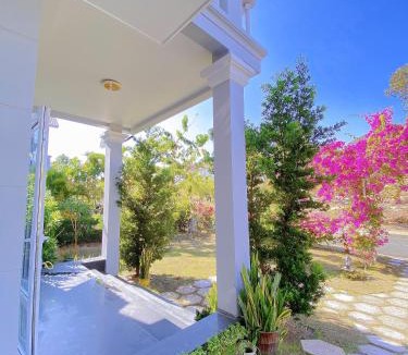 Phu Hai Beach Villa | SEALINKS VILLA