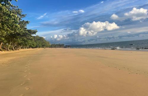 Nuea Khlong Hotel | SeaSmile Beach Resort Koh Jum