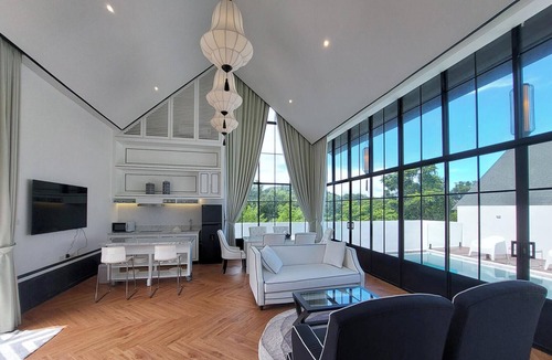 Wichit Villa | Seaview pool 2bedroom Hill Gemini villa118-1