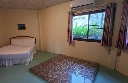 Mae Pim Hotel | Seaview Resort
