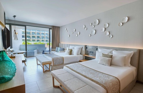 Punta de Mita Resort | Secrets Bahia Mita Surf & Spa