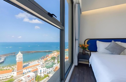 An Thoi Apartment | Seventeen Phu Quoc Apartments - Hillside & Firework view