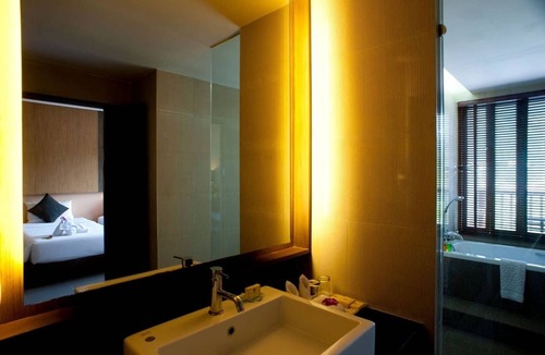 Karon Hotel | (SHA+)Grand Deluxe Double room with Pool View (003)