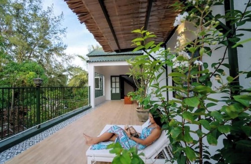 Cam An House | Shadyside 3:Step to the beach House [private house