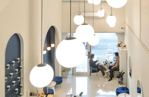 Sri Phum Hotel | Shapel Hostel and Cafe